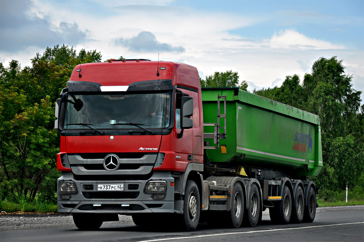 Кемеровская область, № Н 737 РС 42 — Mercedes-Benz Actros '09 2644 [Z9M]