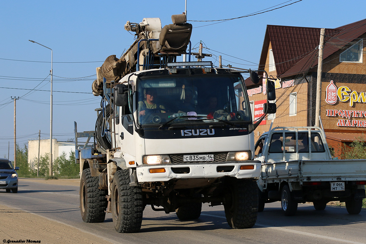 Саха (Якутия), № С 835 МВ 14 — Isuzu Forward (общая модель)