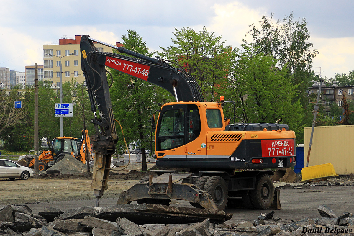 Челябинская область, № 6736 УА 74 — Hyundai R180W