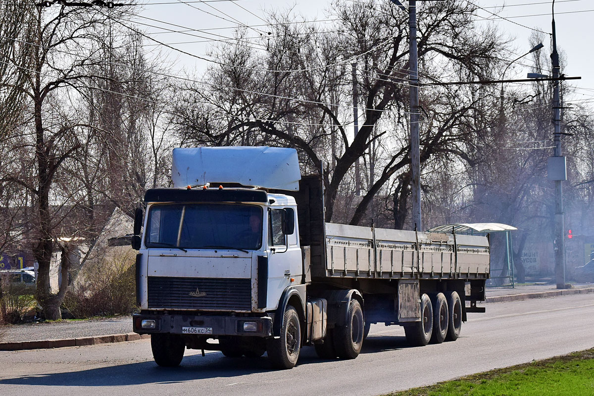 Волгоградская область, № М 606 КС 34 — МАЗ-54329