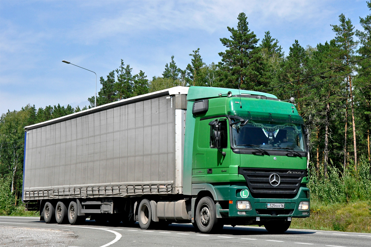 Восточно-Казахстанская область, № 525 NVA 16 — Mercedes-Benz Actros ('2003) 1844