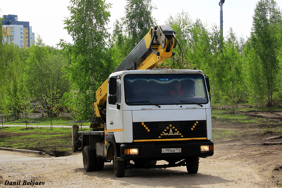 Челябинская область, № С 195 ВВ 774 — МАЗ-437130 "Зубрёнок"