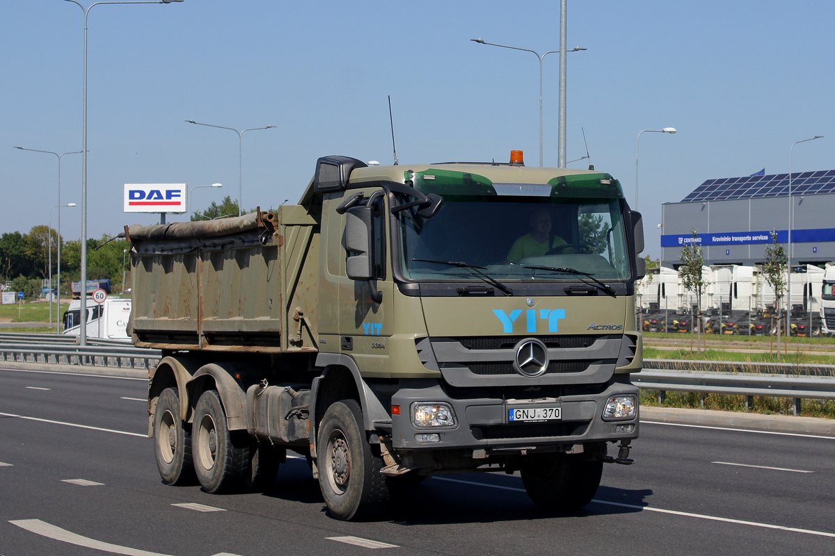 Литва, № GNJ 370 — Mercedes-Benz Actros ('2009)