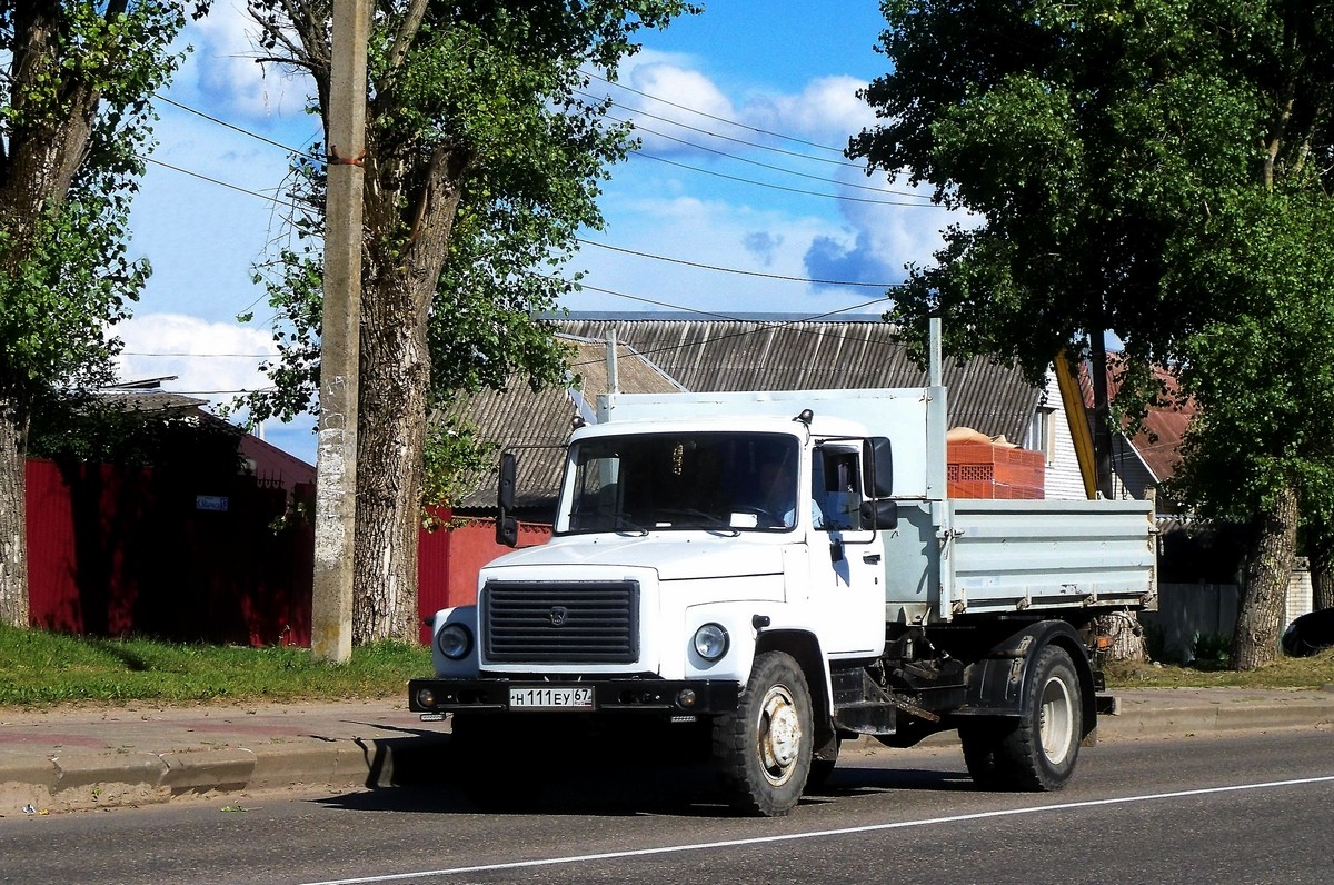 Смоленская область, № Н 111 ЕУ 67 — ГАЗ-3309