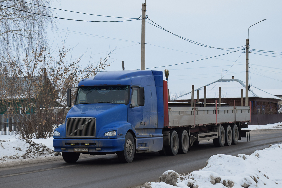 Кемеровская область, № М 040 КО 42 — Volvo VNL610