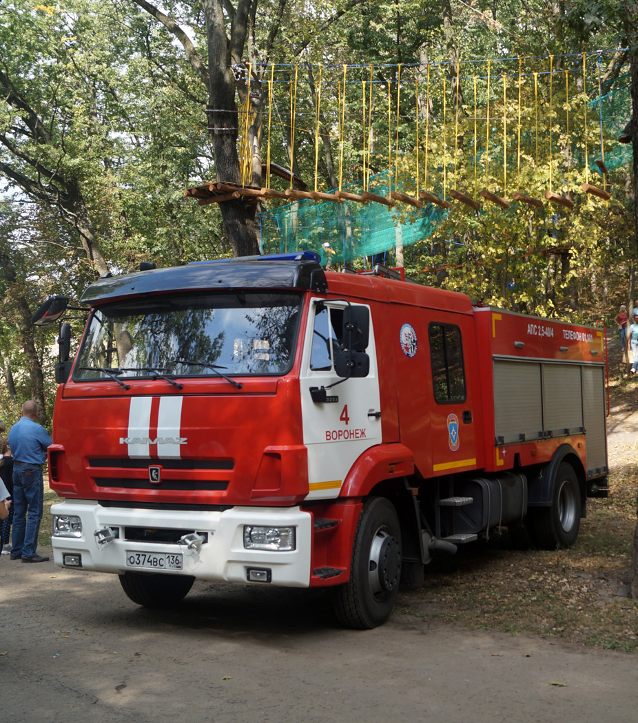 Воронежская область, № О 374 ВС 136 — КамАЗ-43253-G5