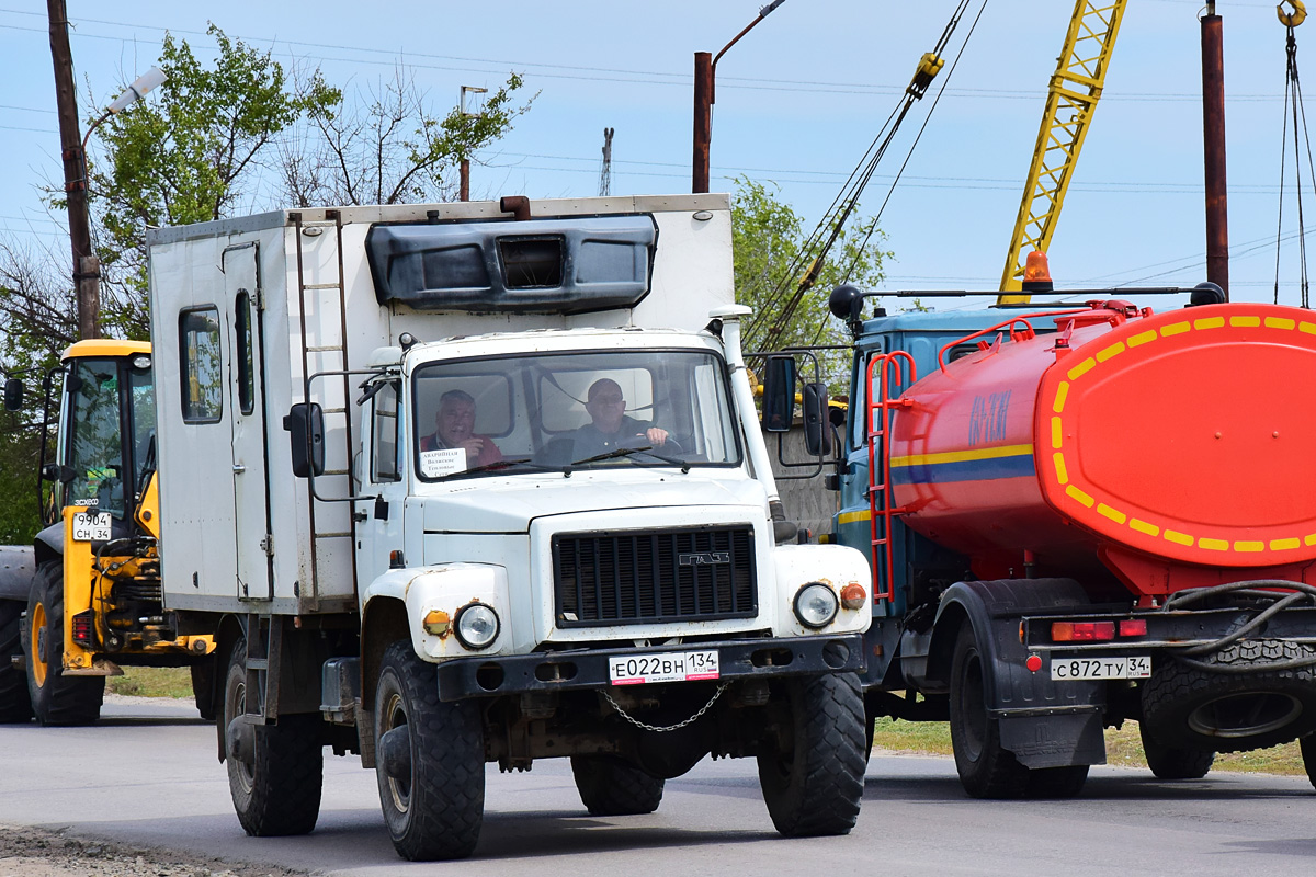 Волгоградская область, № Е 022 ВН 134 — ГАЗ-33081 «Садко»