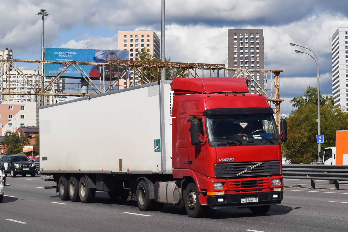 Москва, № А 157 РН 177 — Volvo ('1993) FH12.420