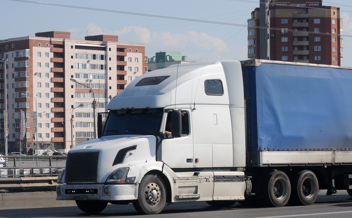 Челябинская область, № В 333 УХ 174 — Volvo VNL670