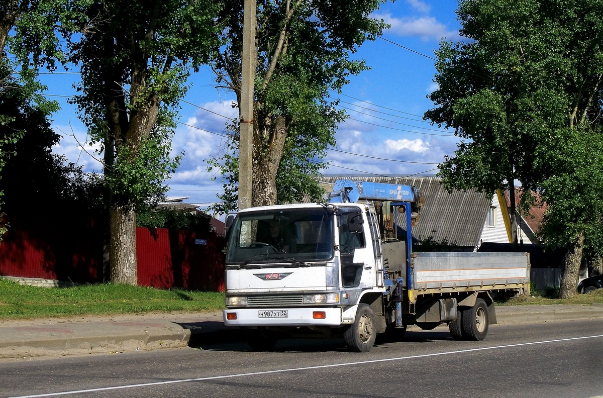 Брянская область, № Н 987 ХТ 32 — Hino (общая модель)