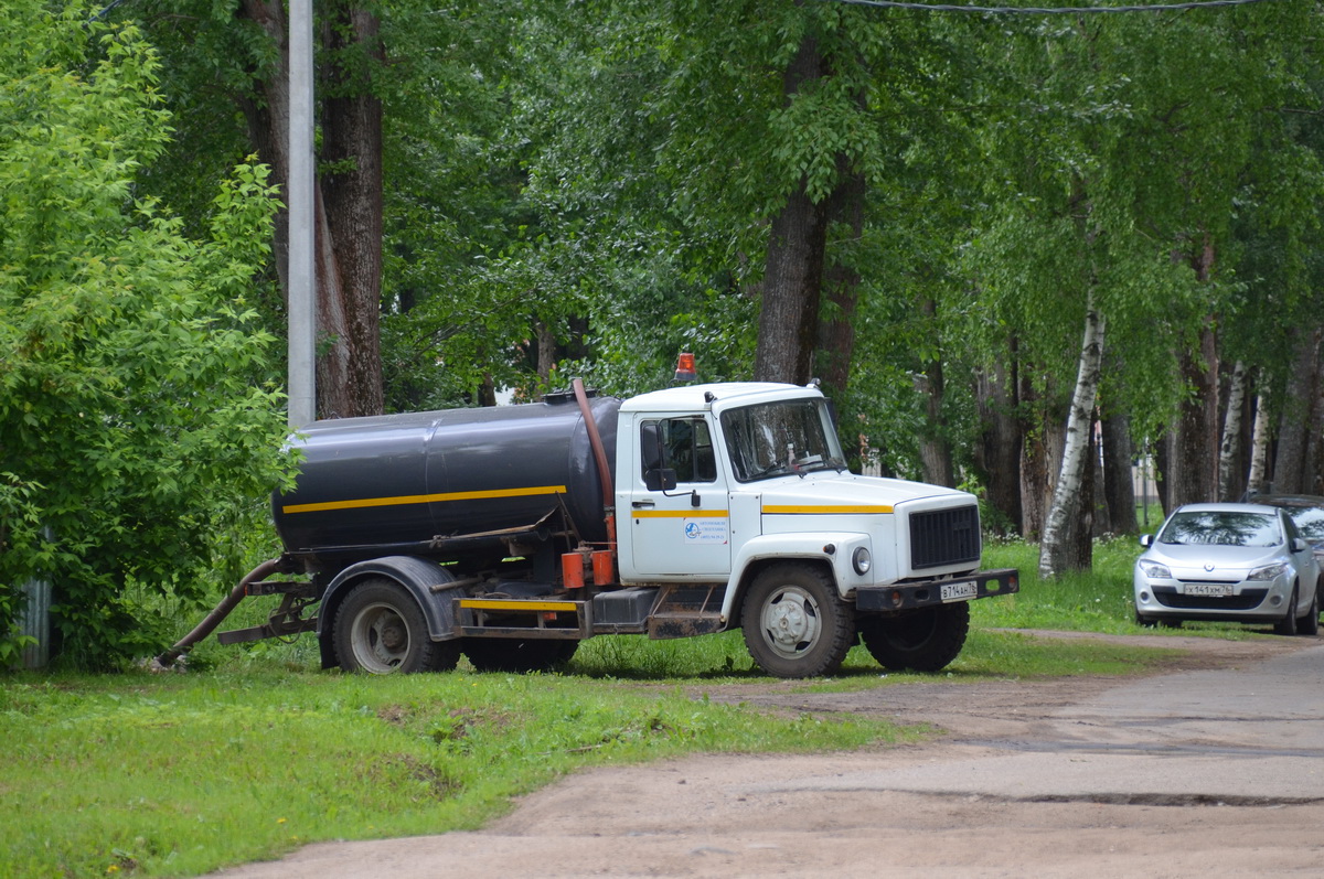 Ярославская область, № В 714 АН 76 — ГАЗ-3309