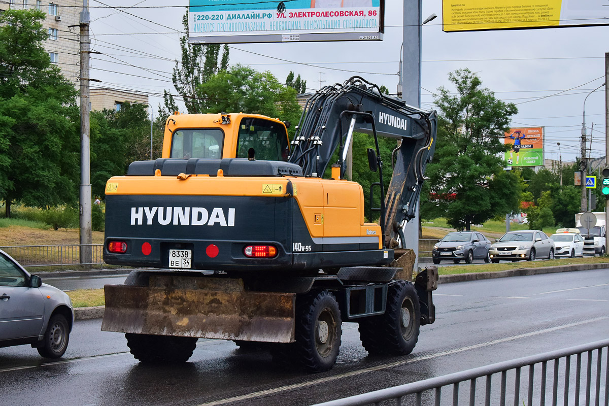 Волгоградская область, № 8338 ВЕ 34 — Hyundai R140W