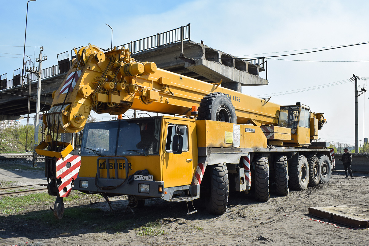 Алтайский край, № А 977 АЕ 122 — Liebherr (общая модель)