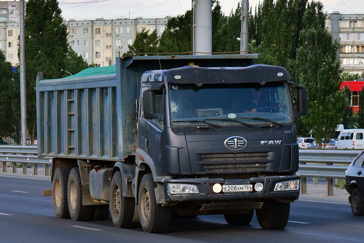 Волгоградская область, № Е 208 ХМ 134 — FAW J5 CA3312