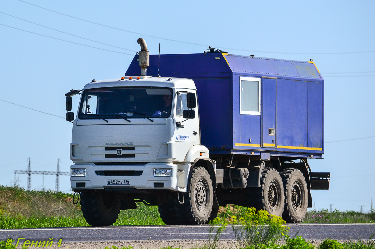 Волгоградская область, № В 452 УВ 134 — КамАЗ-43118-46