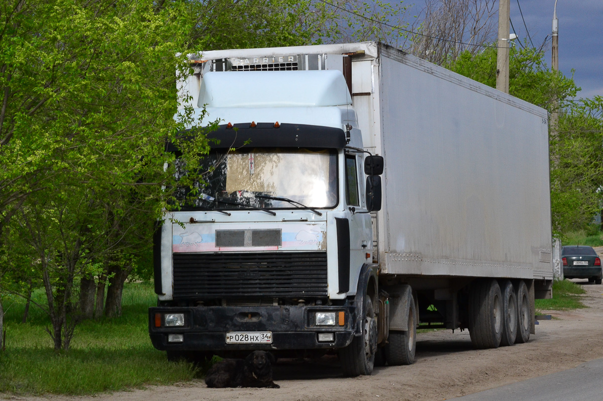 Волгоградская область, № Р 028 НХ 34 — МАЗ-54324