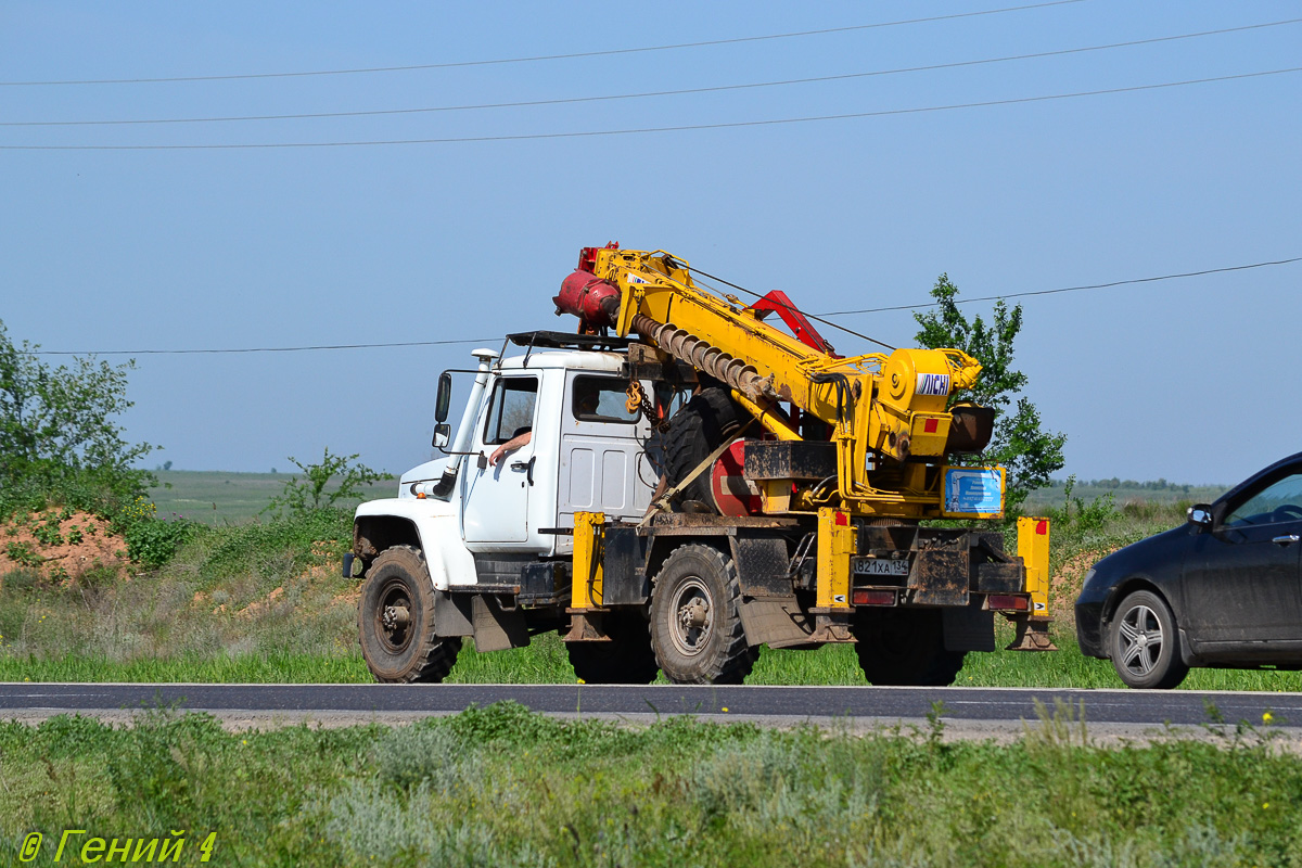 Волгоградская область, № А 821 ХА 134 — ГАЗ-33081 «Садко»