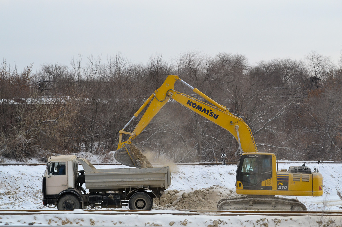 Волгоградская область, № 8298 ВЕ 34 — Komatsu PC210