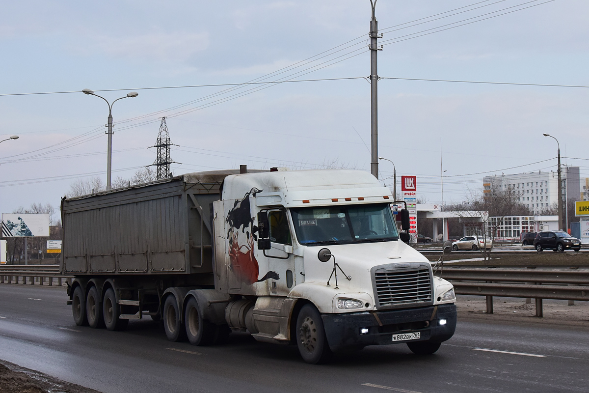 Ростовская область, № К 882 ВК 761 — Freightliner Century Class