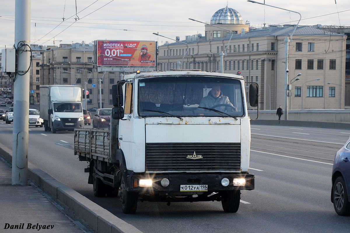 Санкт-Петербург, № К 012 УА 198 — МАЗ-437041 "Зубрёнок"