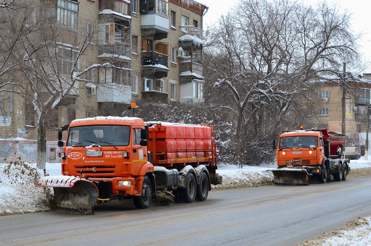 Волгоградская область, № В 442 УС 134 — КамАЗ-65115-42; Волгоградская область, № В 421 ЕК 134 — КамАЗ-65115-62