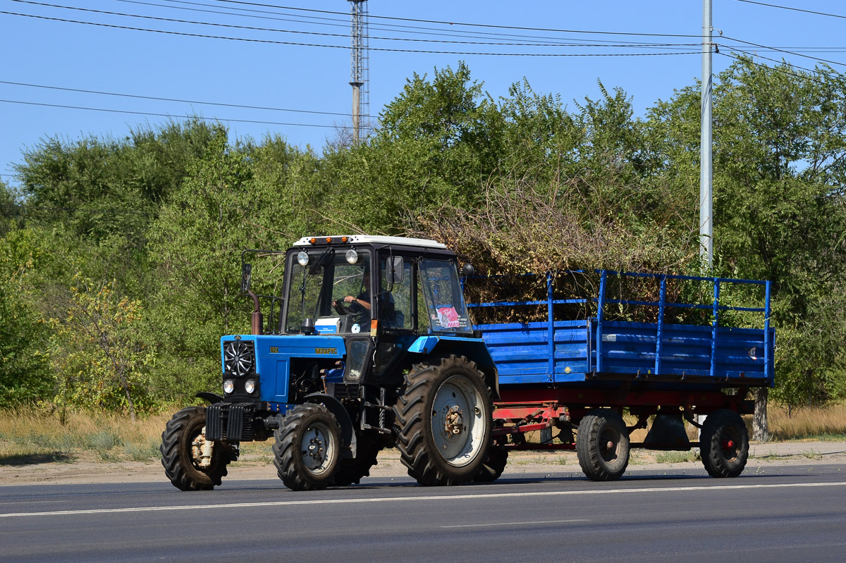 Волгоградская область, № 8225 ВН 34 — Беларус-82.1