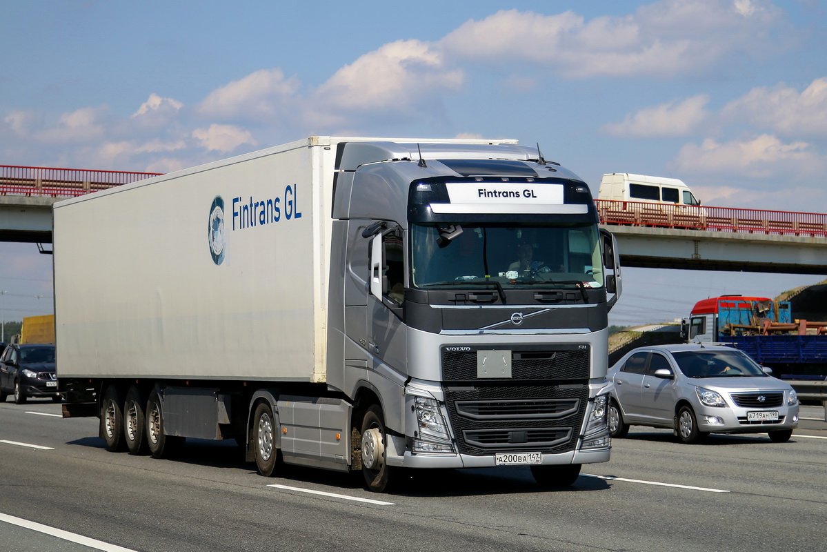 Санкт-Петербург, № А 200 ВА 147 — Volvo ('2012) FH.460; Volvo ('2012) FH "Гравитация" (Ленинградская область)