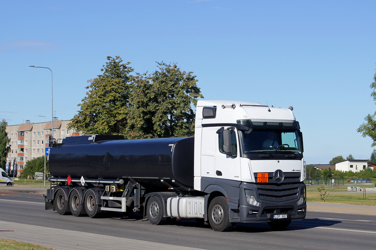 Литва, № LOF 667 — Mercedes-Benz Actros ('2011) 1842