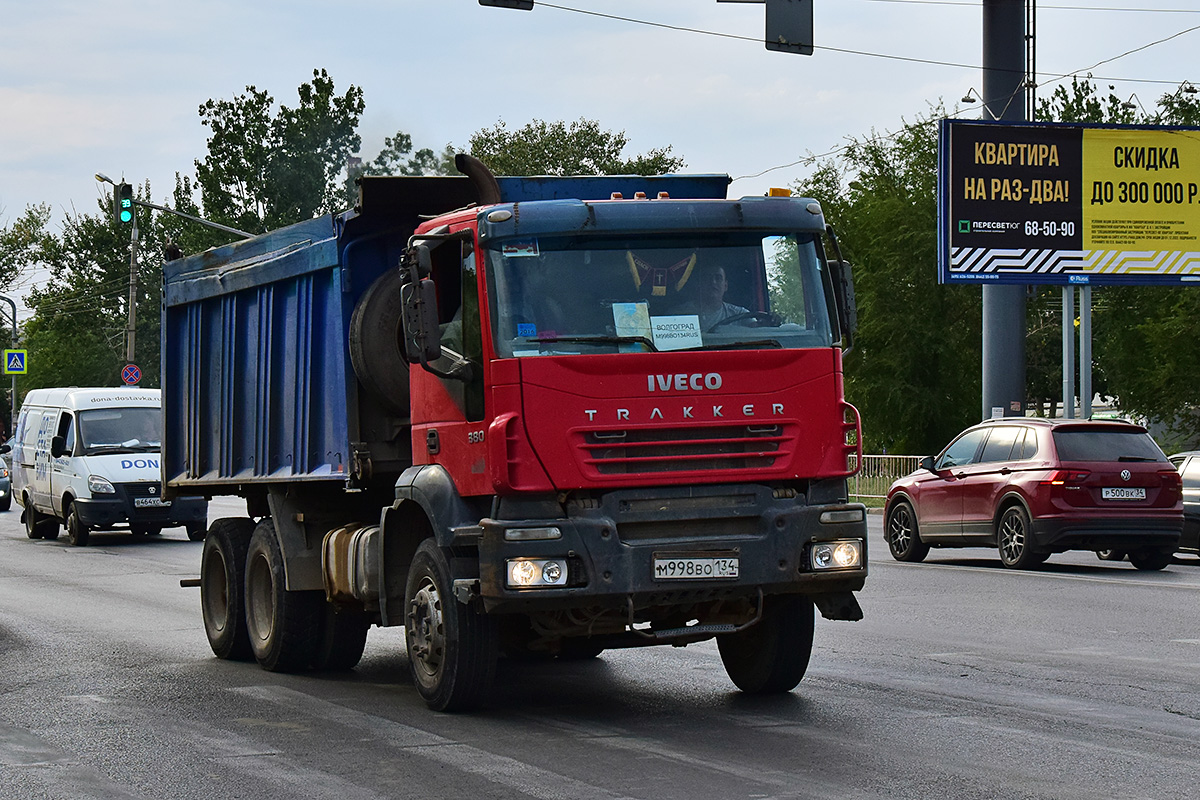 Волгоградская область, № М 998 ВО 134 — IVECO Trakker ('2004)