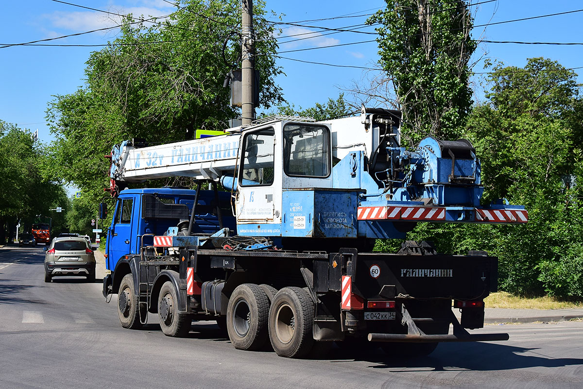 Волгоградская область, № С 042 КК 34 — КамАЗ-6540-62