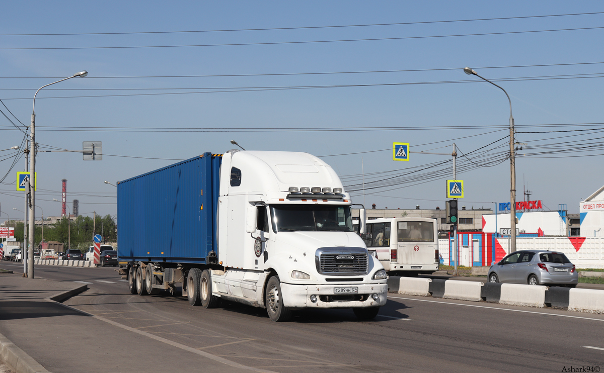 Красноярский край, № Т 289 НН 124 — Freightliner Century Class