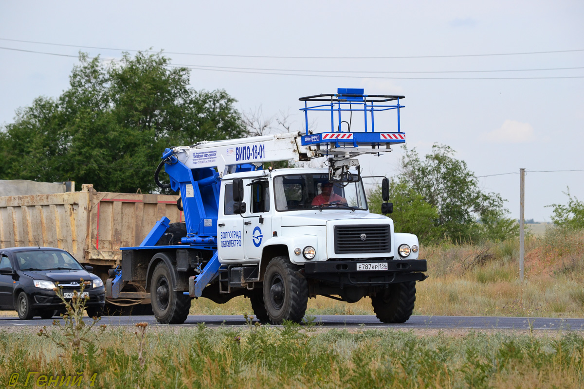 Волгоградская область, № Е 787 КР 134 — ГАЗ-33088 «Садко»