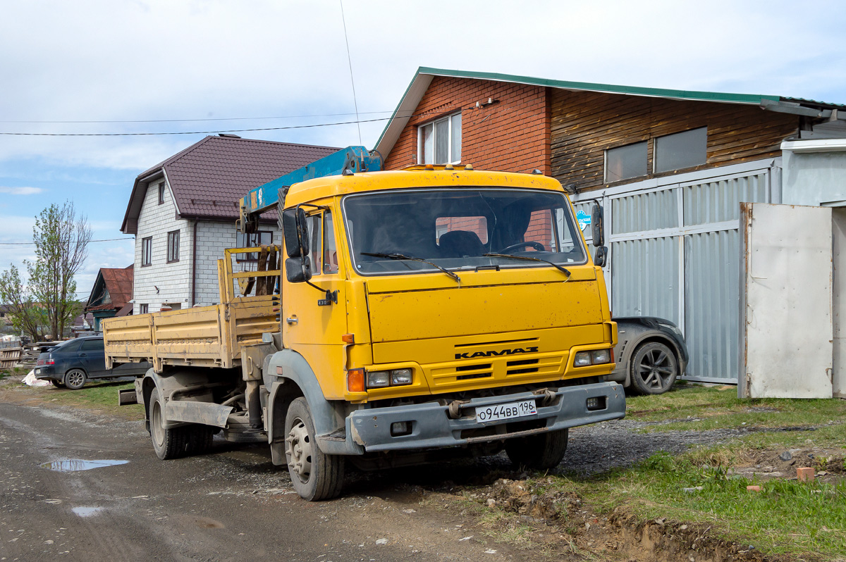 Свердловская область, № О 944 ВВ 196 — КамАЗ-4308 [430800]