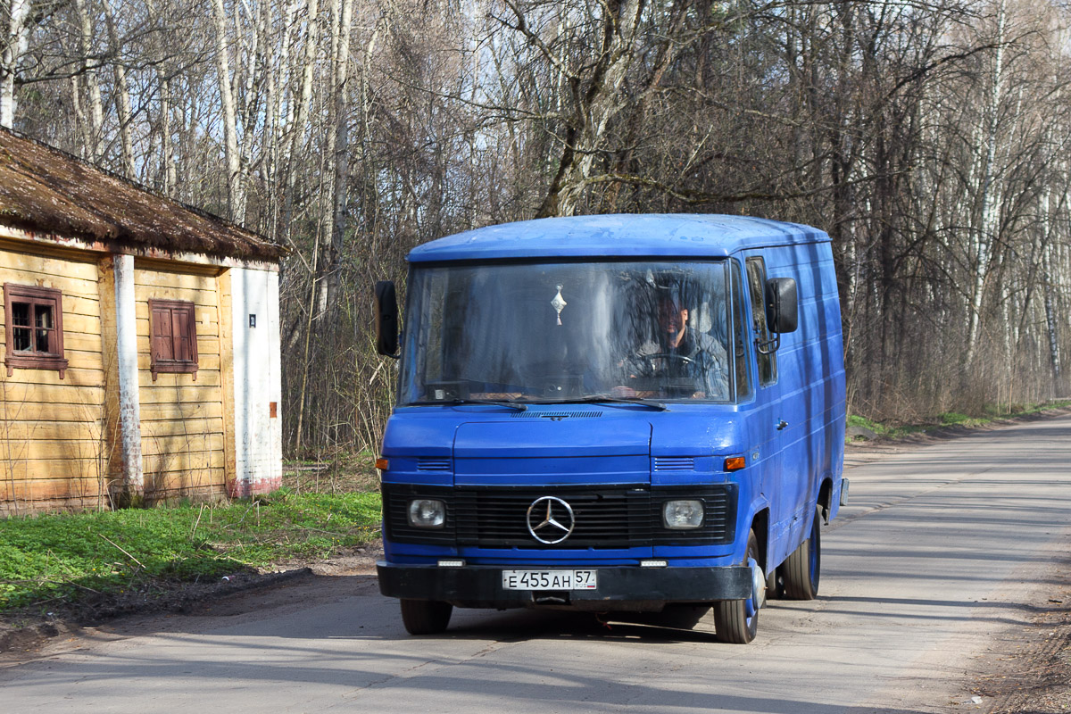 Московская область, № Е 455 АН 57 — Mercedes-Benz T2 ('1967)