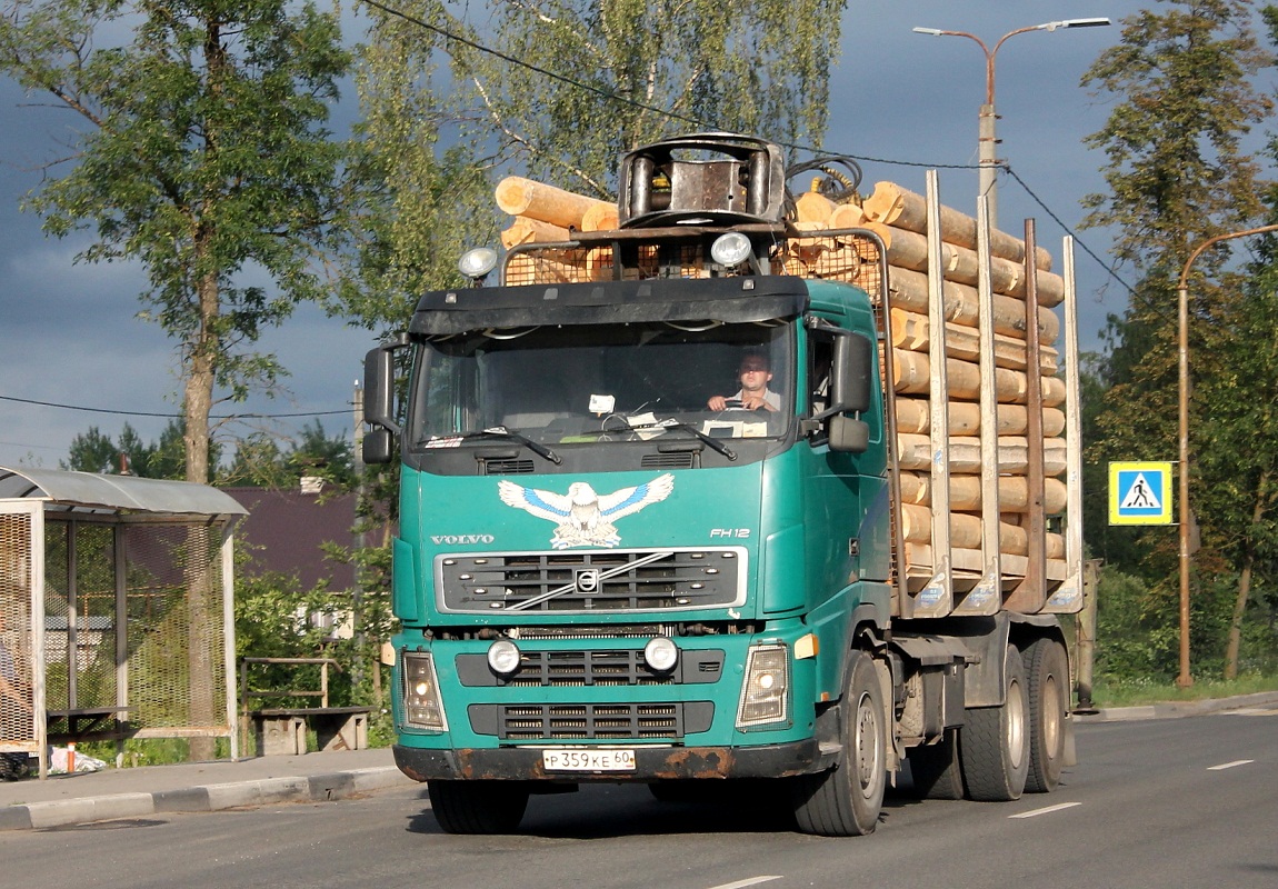 Псковская область, № Р 359 КЕ 60 — Volvo ('2002) FH12.460