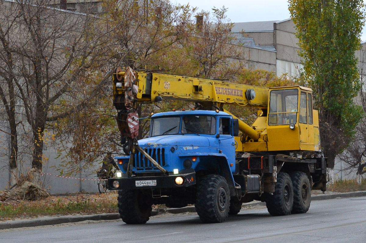 Волгоградская область, № А 044 ВН 34 — Урал-4320-40