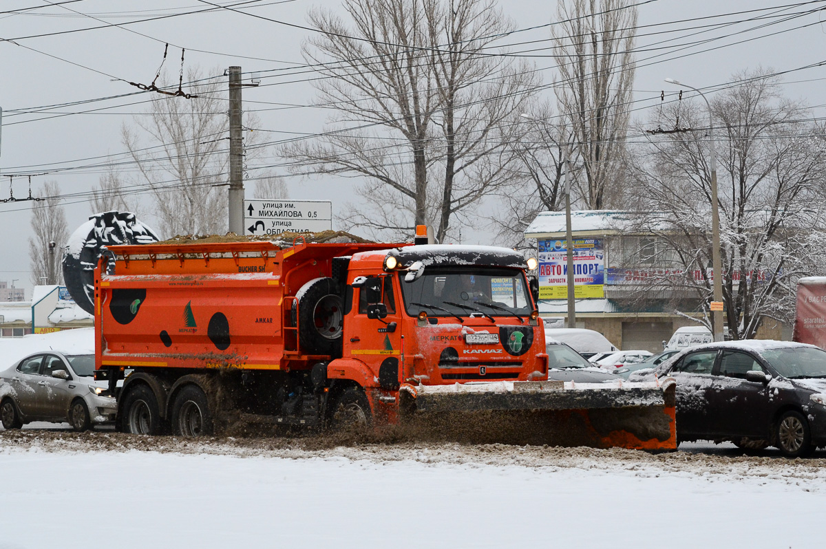 Волгоградская область, № Е 332 ОС 134 — КамАЗ-65115-A5