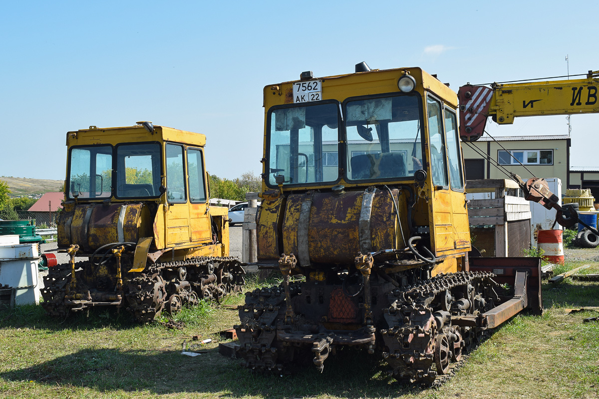 Алтайский край, № 7562 АК 22 — ДТ-75МЛ