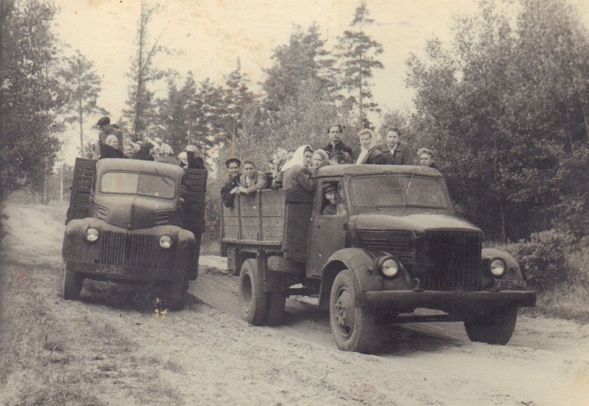 Тамбовская область, № ТА 30-14 — Ford 6; Тамбовская область, № ТА 89-44 — ГАЗ-51; Тамбовская область — Исторические фотографии (Автомобили)