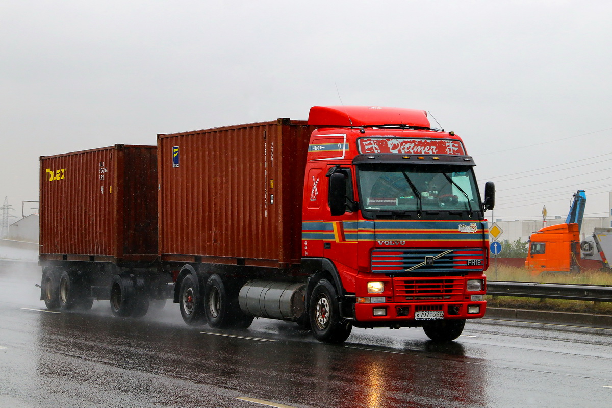 Псковская область, № К 797 ТО 47 — Volvo ('1993) FH12.460