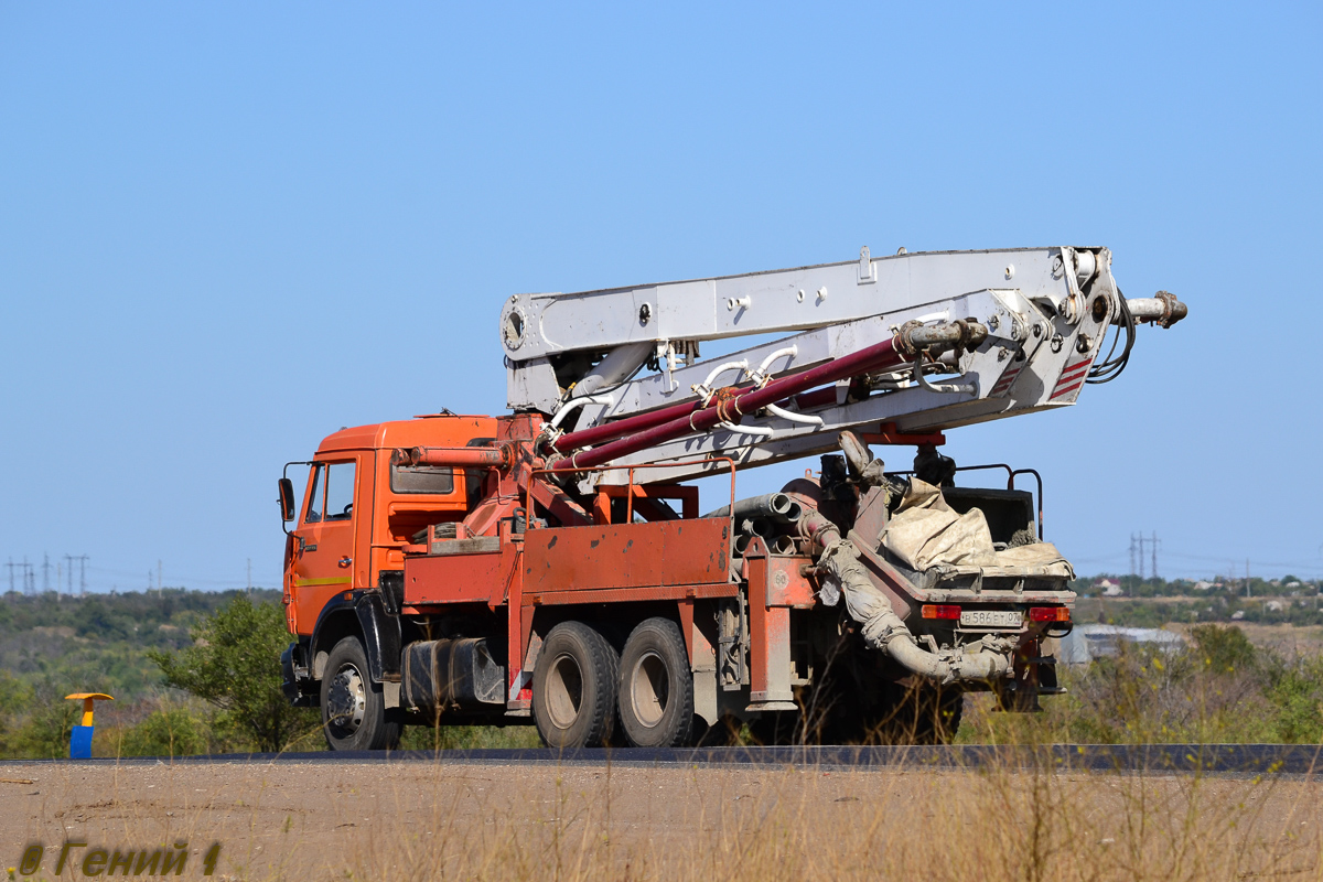 Волгоградская область, № В 586 ЕТ 07 — КамАЗ-65115-62