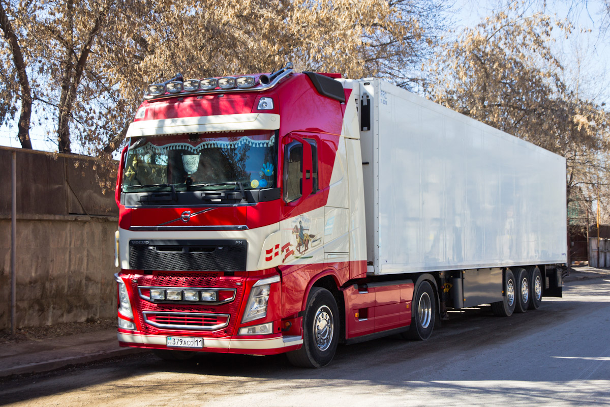 Кызылординская область, № 379 ACO 11 — Volvo ('2012) FH-Series