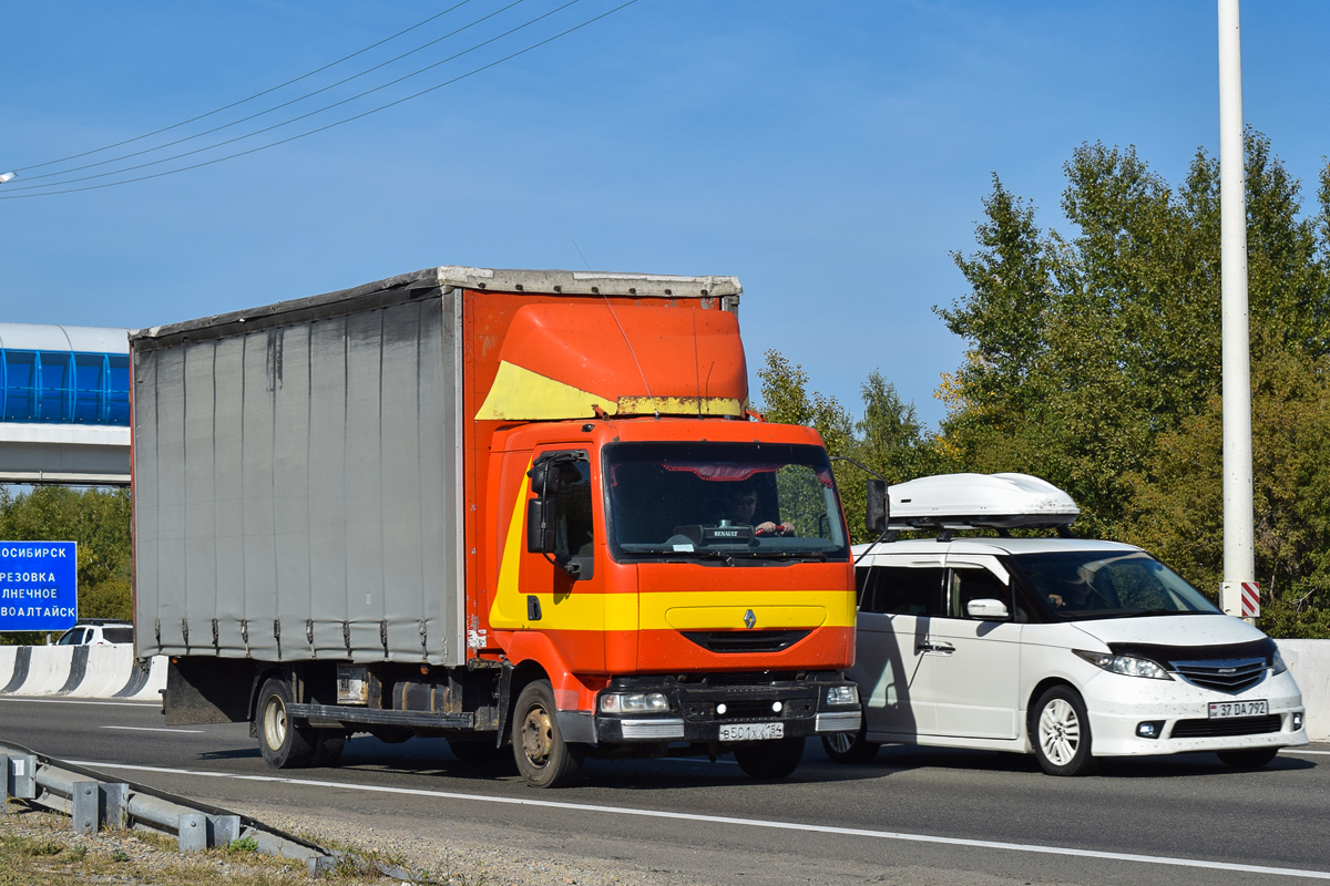 Алтайский край, № В 501 ХХ 154 — Renault Midlum