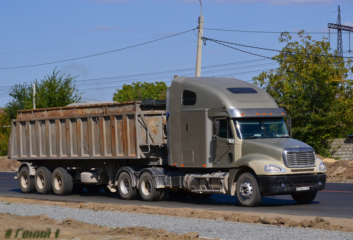 Ростовская область, № Е 376 НТ 161 — Freightliner Columbia