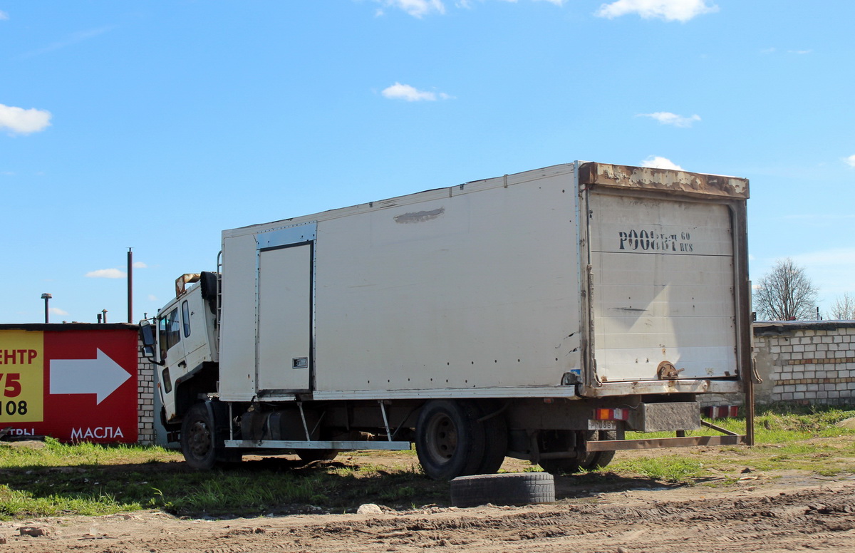 Псковская область, № Р 008 ВТ 60 — Volvo FL6