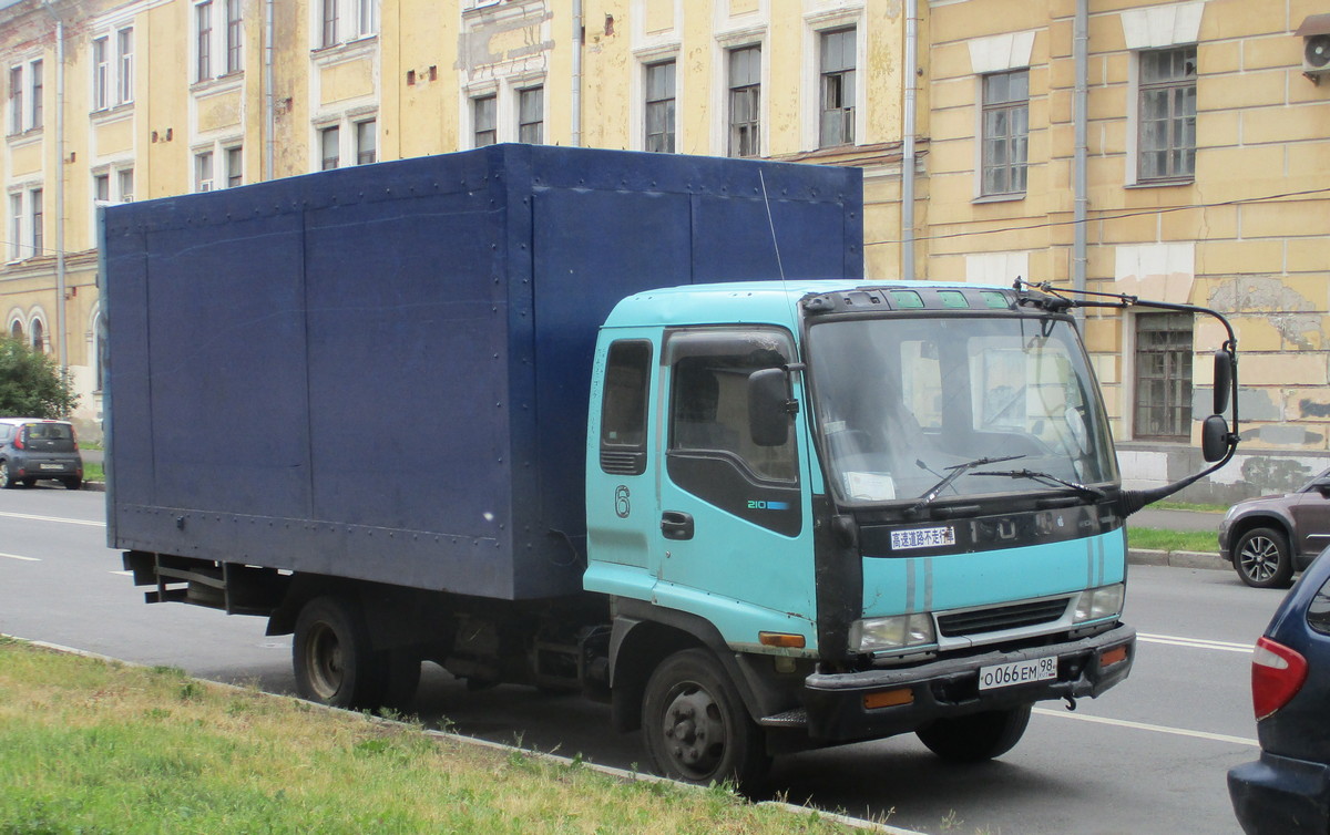 Санкт-Петербург, № О 066 ЕМ 98 — Isuzu Forward (общая модель)