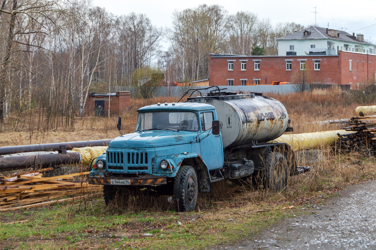 Свердловская область, № Е 144 НВ 96 — ЗИЛ-431412 (УАМЗ)