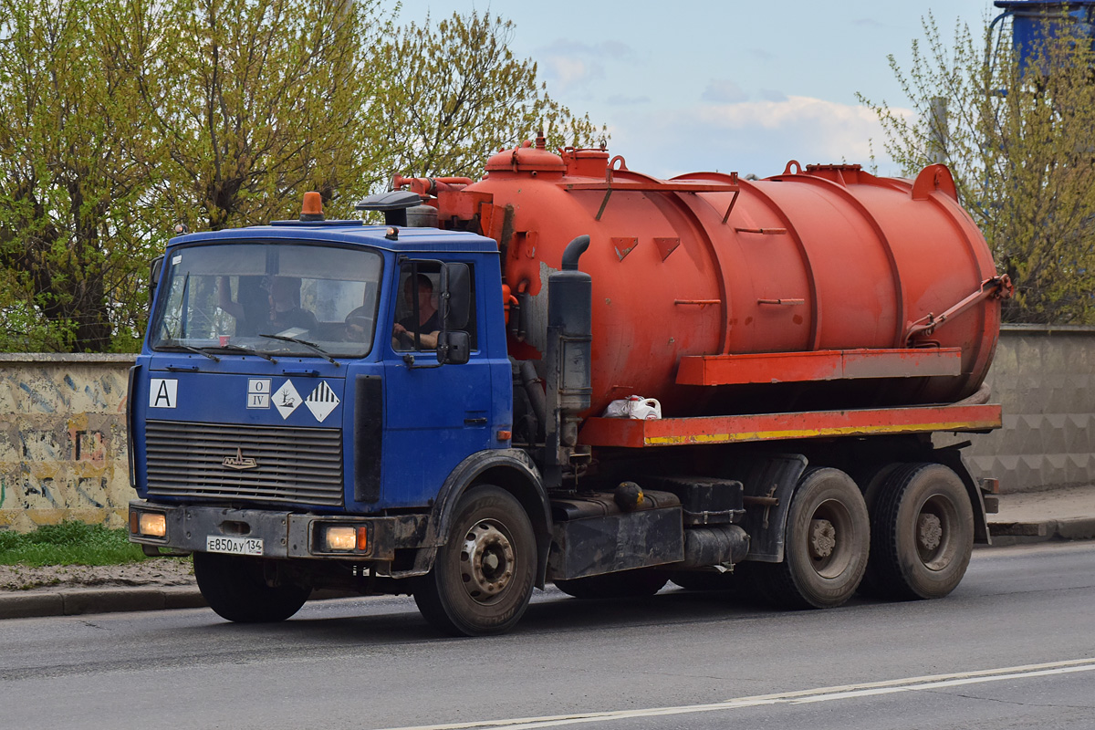 Волгоградская область, № Е 850 АУ 134 — МАЗ-630305