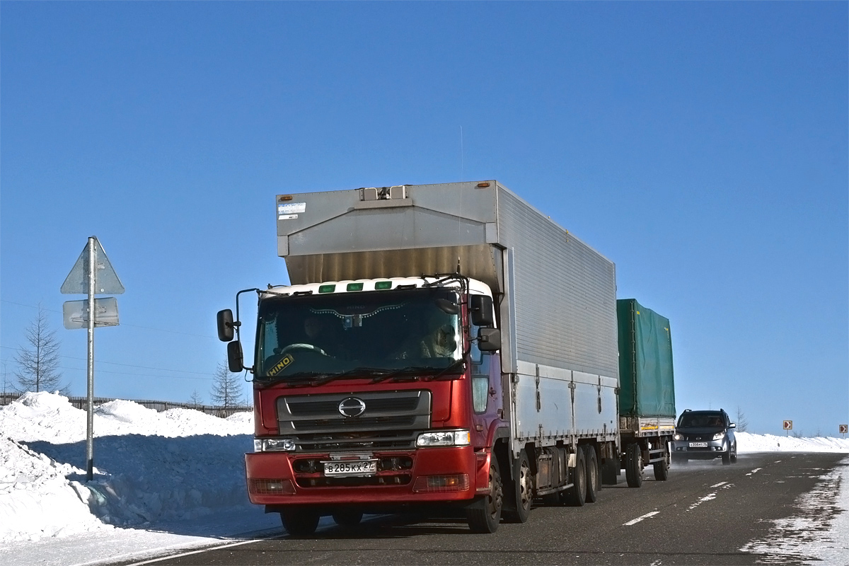 Хабаровский край, № В 285 КХ 27 — Hino (общая модель)