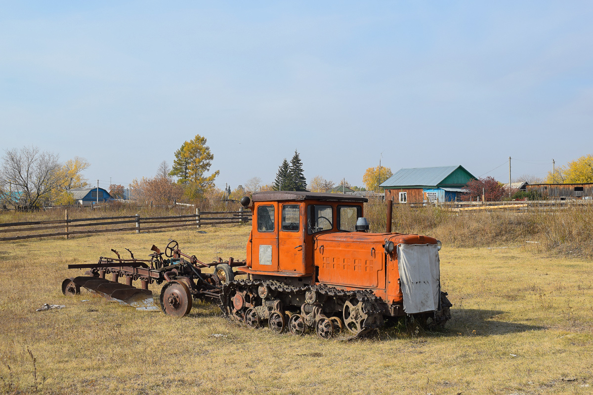 Алтайский край, № (22) Б/Н СТ 0555 — ДТ-54 (АТЗ); Прицепы сельскохозяйственные — Плуги (общая)